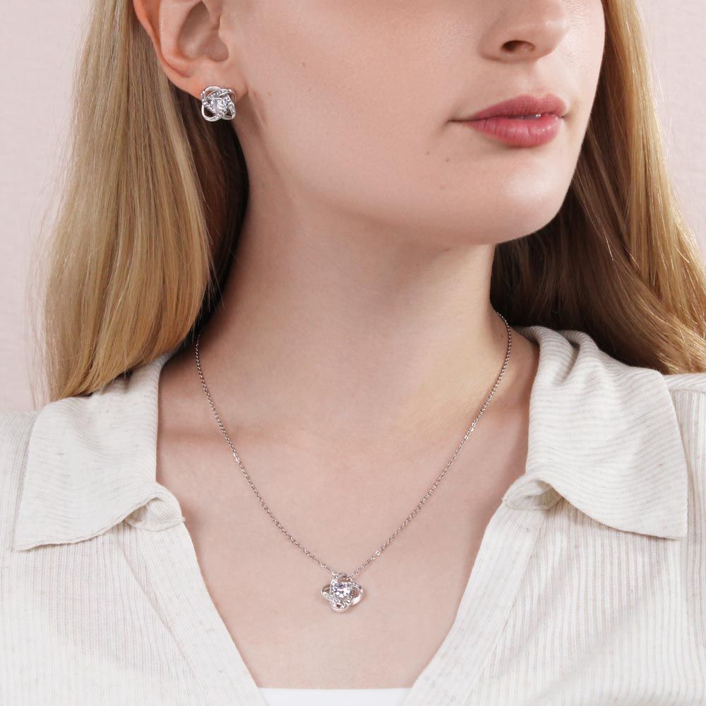 Love Knot Necklace for Best Friend - Special Friend Gift with meaningful message card from Jewelry Gifted