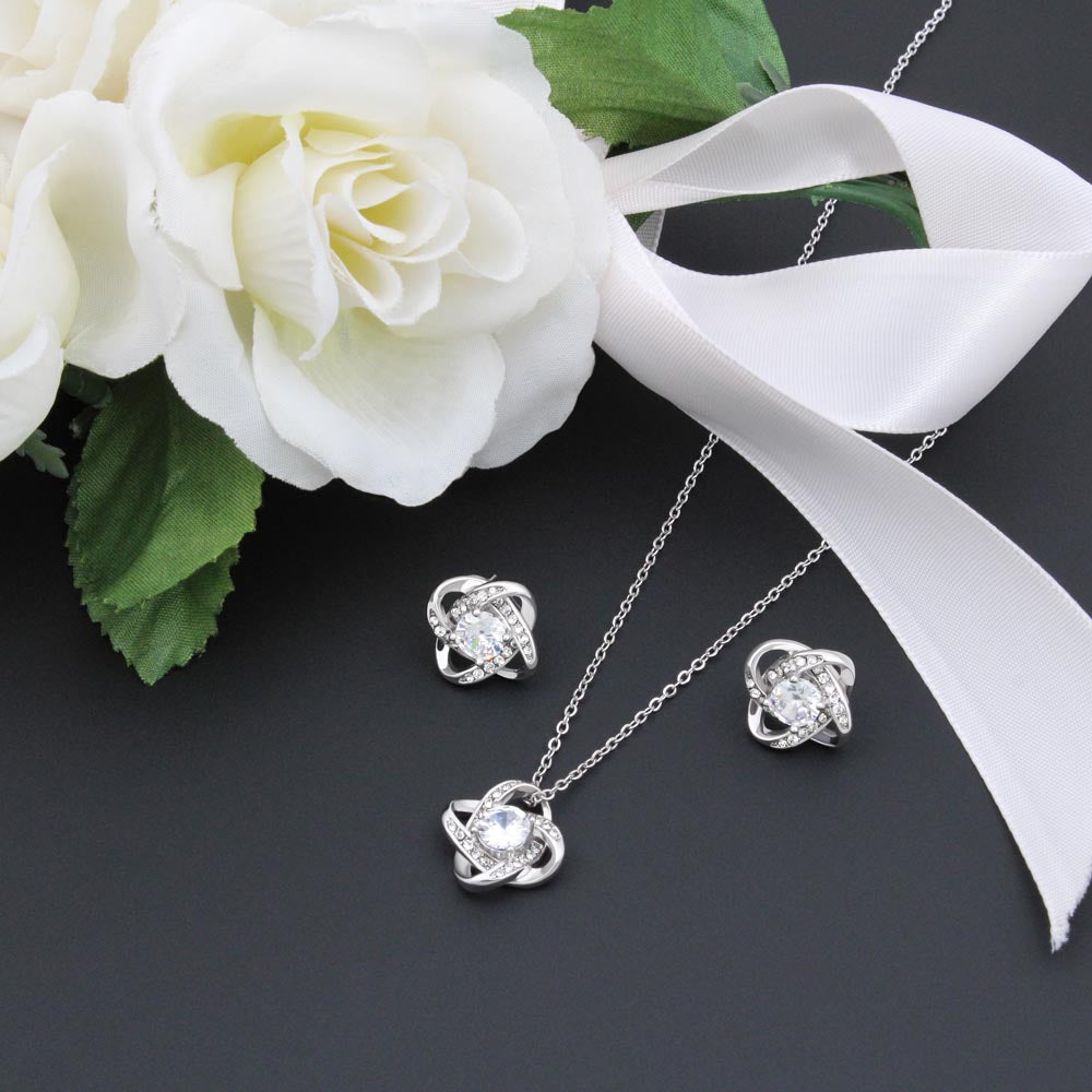 Love Knot Necklace for Best Friend - Special Friend Gift with meaningful message card from Jewelry Gifted